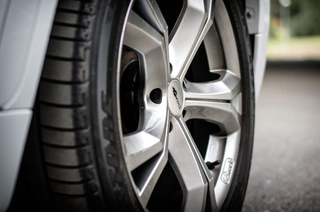 Tips to avoid damage to car tires